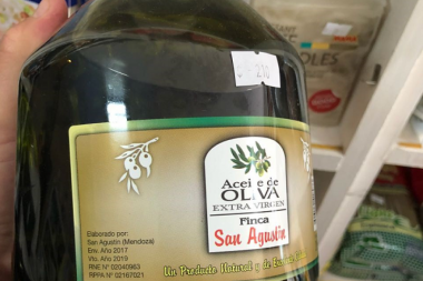 Decomisaron más de 60 litros de aceite de oliva adulterado