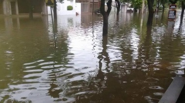 Al menos 38 personas continúan evacuadas por la inundación en Pergamino