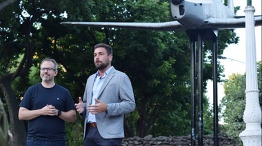 Delfino y Valenzuela recorrieron las obras en la Plaza de los Aviadores de Ciudad Jardín