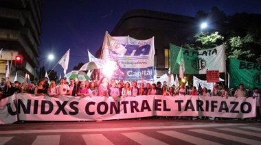 Masiva marcha contra los tarifazos en La Plata