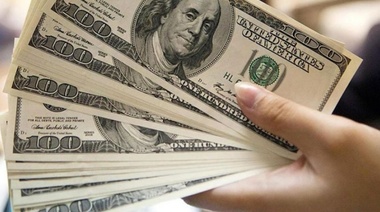 El dólar quedó a un paso de los $45