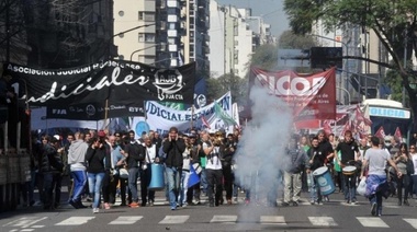 Judiciales y médicos realizan jornada de paro en la provincia