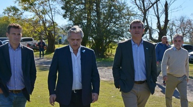 Con acento en el interior, Alberto Fernández arrancó su campaña en Areco