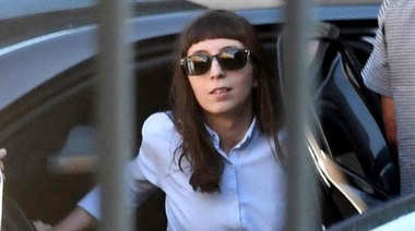 Ordenan que Florencia Kirchner se presente en la embajada argentina en Cuba cada 15 días