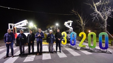 Garro anunció la colocación de 20 mil nuevas luminarias LED