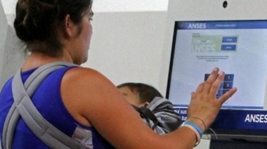 Oficializaron el pago extraordinario de $ 1.000 para la AUH de septiembre y octubre