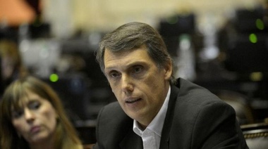 Para Kosiner, las medidas del Gobierno demuestran "el fracaso de la política económica"