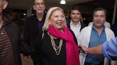 Carrió dijo que la clase media paga a los "especuladores financieros y piqueteros ricos"