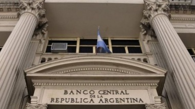 El Banco Central restringió aún más la compra de dólares