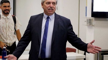 Alberto Fernández acusó a Marcos Peña de instalar "noticias falsas" sobre su salud