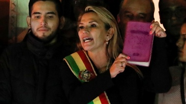 En una sesión sin quórum, la senadora Áñez se proclamó presidenta de Bolivia