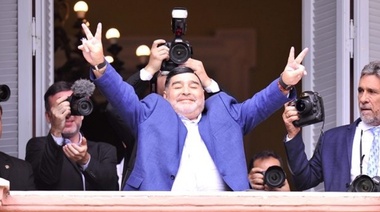 Con críticas a Macri, Maradona se reunió con Fernández en la Casa Rosada