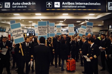 Pese al pedido de Alberto Fernández, los gremios ratifican el paro de pilotos