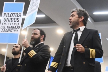 Alcanzaron un principio de acuerdo salarial y habrá vuelos el fin de semana