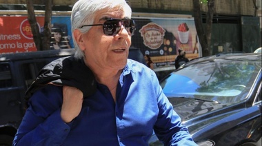 Moyano se reunió con el ministro de Trabajo y le pidió paritarias libres