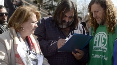 Docentes y estatales bonaerenses presionan para que las paritarias superen la inflación