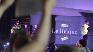 Berni supervisó esta madrugada los operativos de control en los boliches de  Villa Gesell