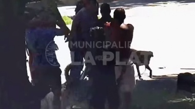 Cayeron siete limpiavidrios con drogas y un arma en la plaza céntrica de La Plata