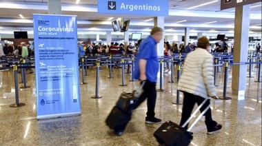 Migraciones precisó que ayer rechazaron entre 130 y 140 personas solo en Ezeiza