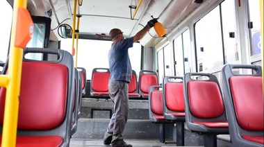 Los trabajadores de la salud viajarán gratis en el transporte público en La Plata