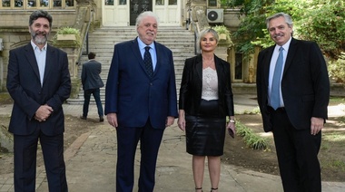 "Ustedes hacen historia", les dijo el Presidente a los profesionales del Malbrán