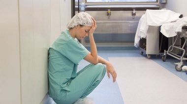 Los médicos piden mayor seguridad y universalizar el bono salarial