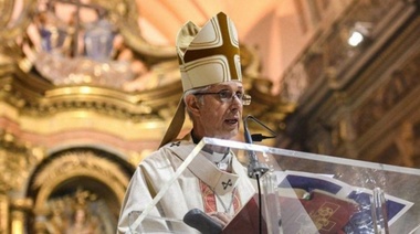 Fernández y el arzobispo Poli encabezaron el primer Tedeum virtual de la historia