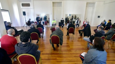 Cristian Vander: “Julio Garro no explica cómo va a enfrentar la crisis”