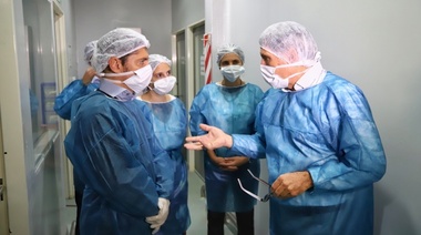 Axel Kicillof recorrió las obras del nuevo hospital respiratorio en Navarro