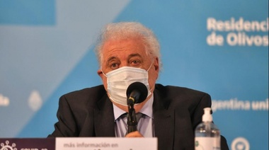 Ginés anunció que hay vacunas aseguradas "para el 20 por ciento de la población argentina"