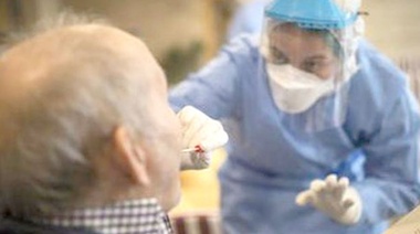 Reglamentan la emergencia sanitaria en geriátricos bonaerenses