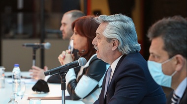 Alberto Fernandez: "No creemos en un país sin industrias"