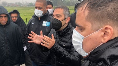 Larroque explicó que en la toma de Guernica quedan  “unas 200 a 300 personas”