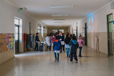 Kicillof presenta un programa para fortalecer  la continuidad pedagógica