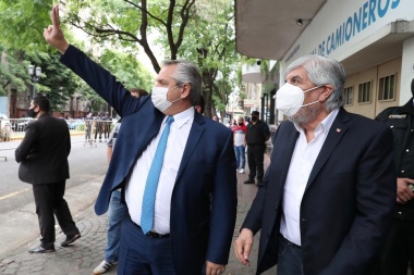 Alberto Fernández participó del acto central por el Día del Trabajador Camionero