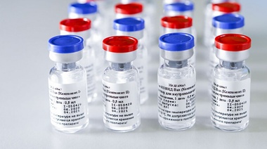 Ginés confirmó la llegada de las dosis complementarias de la vacuna Sputnik V