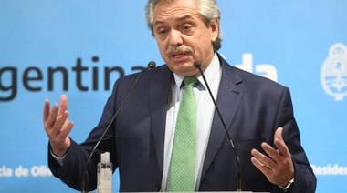 Fernández: "Los violentos tiran piedras, nosotros tiramos obras"