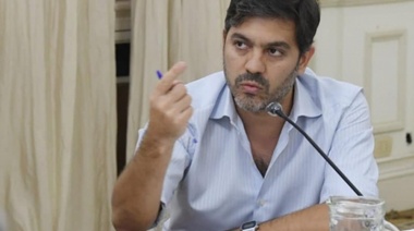 Carlos Bianco anunció que la Provincia puede tomar "medidas más restrictivas"