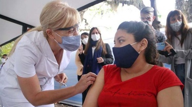 El Gobierno lanzó la campaña de vacunación antigripal 2021