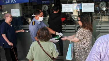 Nuevo bono para monotributistas y AUH por la segunda ola de Covid-19