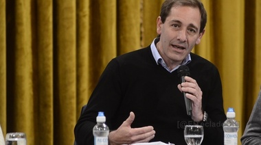 Garro presentó un proyecto para eximir de tasas a los comercios