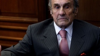 Carlos Reutemann ingresó a terapia intensiva