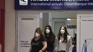 Detectaron dos casos de coronavirus de variante Delta en CABA tras su regreso al país