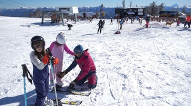 Vacaciones de invierno en Bariloche o San Martín: cuánto sale y qué se puede hacer