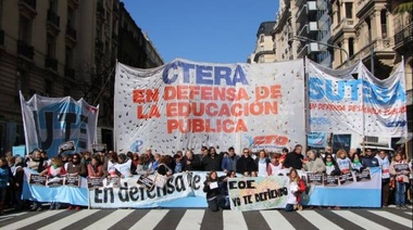 Ctera afirmó que el aumento a docentes tendría que ser del 45 al 50%
