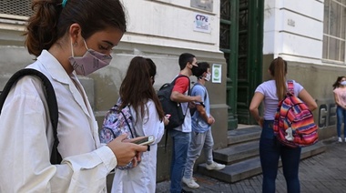 Flexibilizan las condiciones para pasar de año en las escuelas bonaerenses