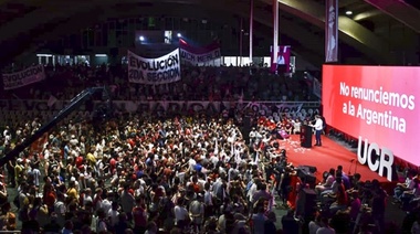 Manes: "El radicalismo está nuevamente de pie para encarar un nuevo sueño colectivo"