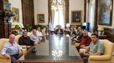 El Presidente se reunió con la CGT y movimientos sociales que marcharán el 17 de noviembre