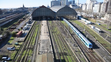 Verano 2022: largas filas para adquirir pasajes de tren