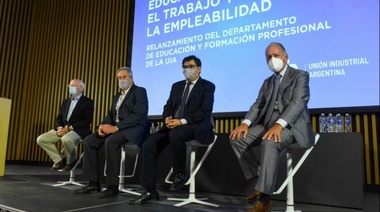 El Ministerio de Trabajo evalúa eliminar la doble indemnización